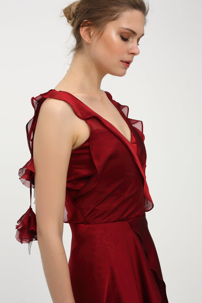 Gerüschtes rotes Chiffon-Abendkleid