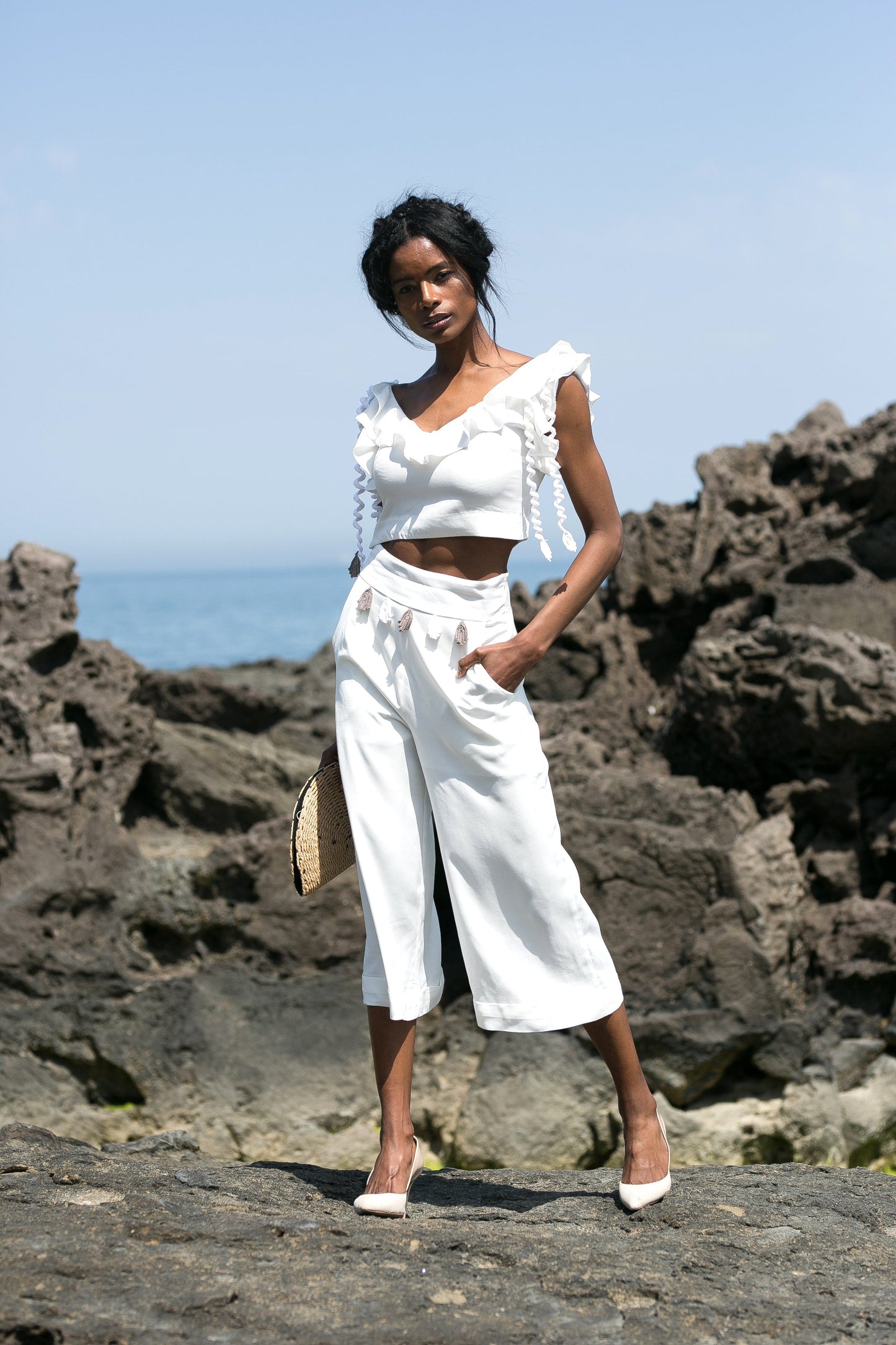 Crothet Detailed Ruffled White Pant