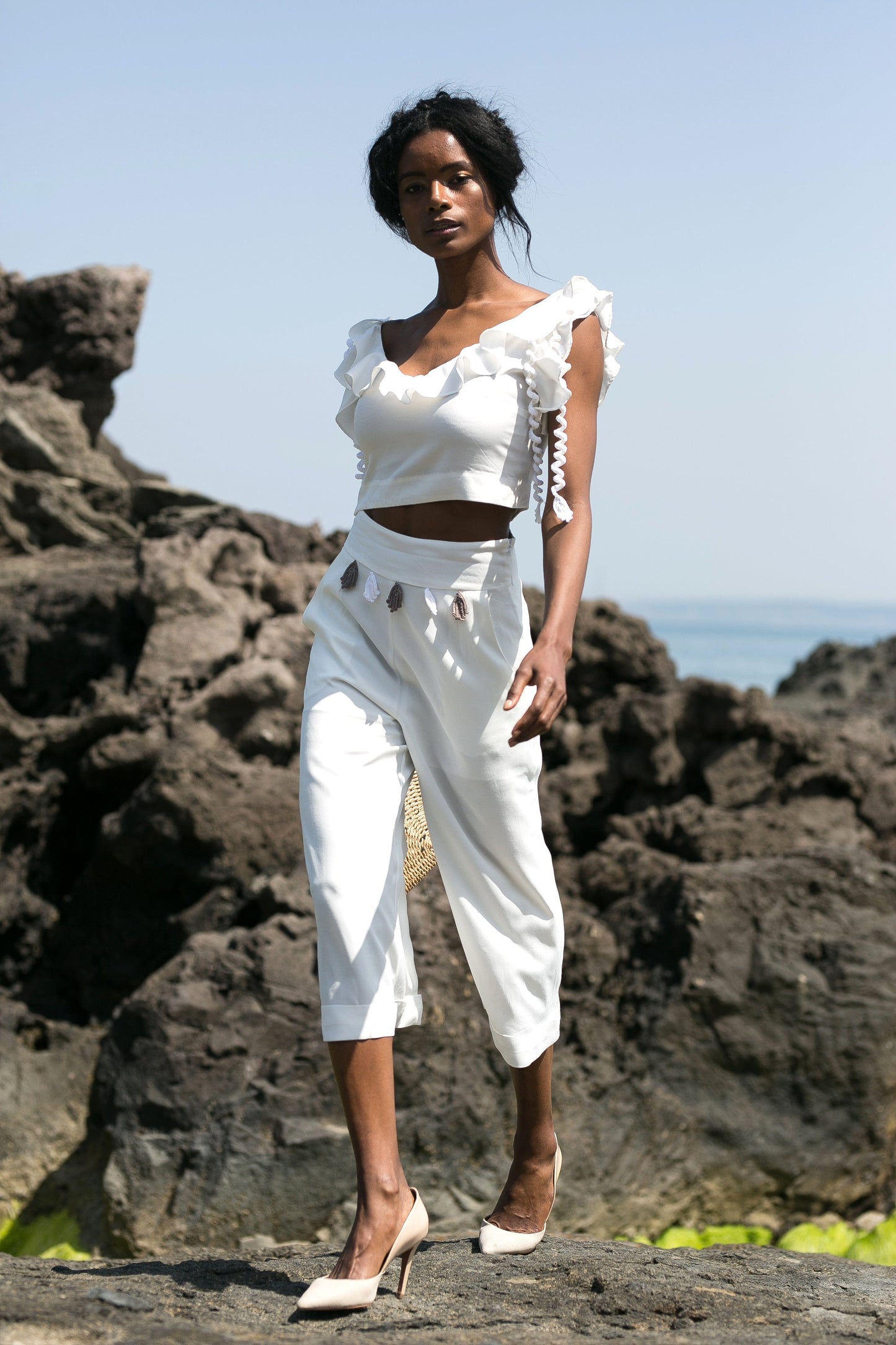 Crothet Detailed Ruffled White Pant